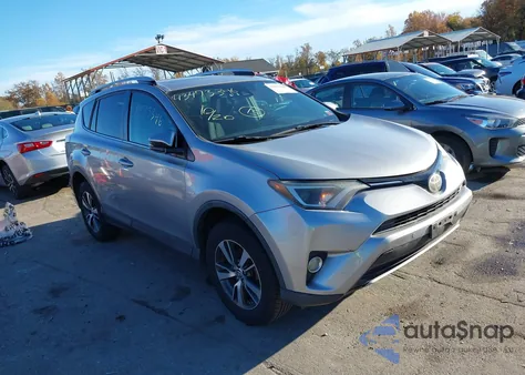 2016 Toyota Rav4 Xle z USA, uszkodzony, nr VIN 2T3RFREV1GW445531